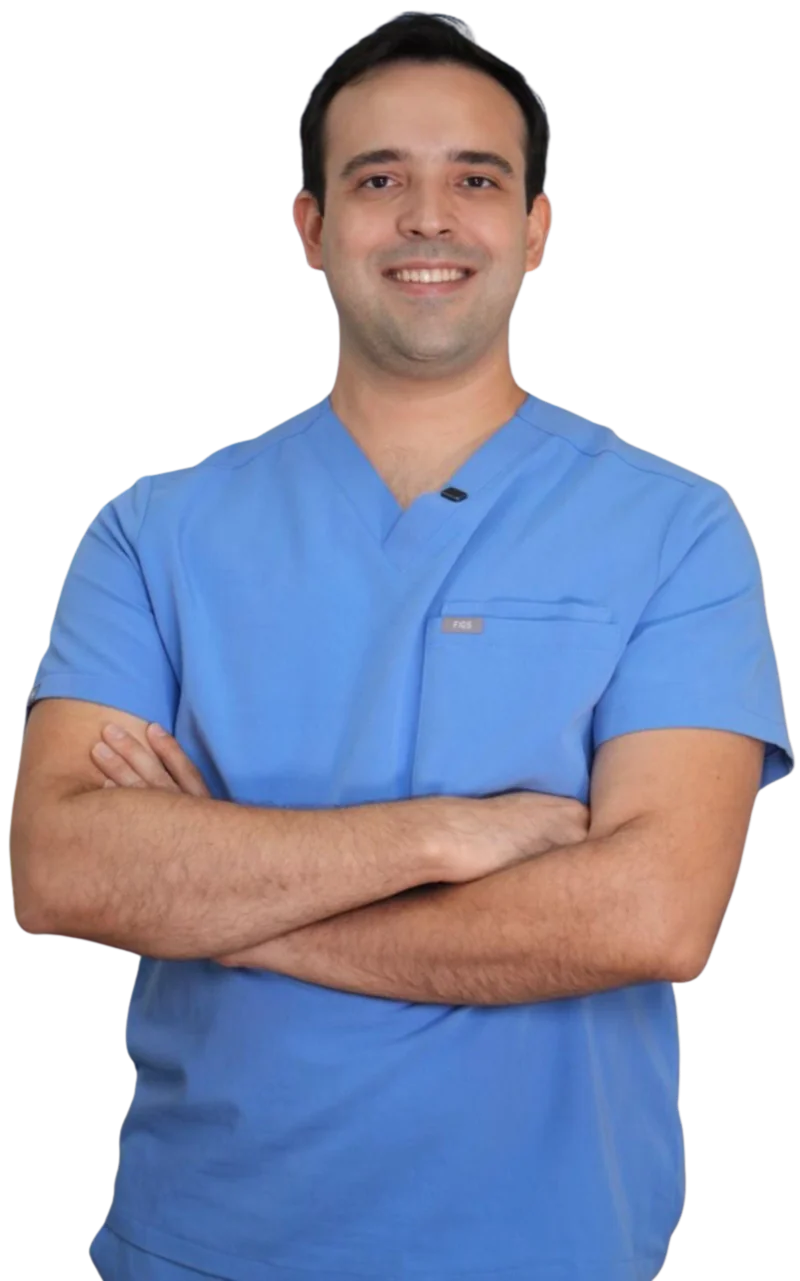 Dr. Ernesto Sánchez, especialista en Medicina Interna en Clínica Médica Guzmán, Choloma, Honduras